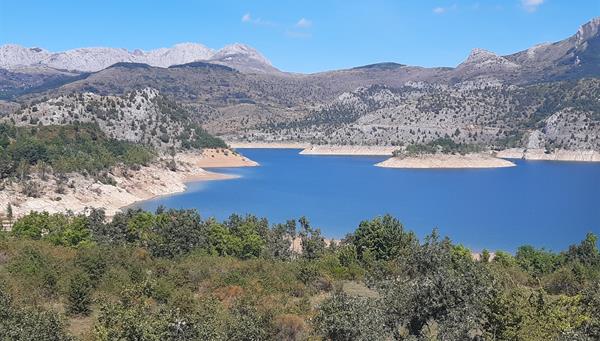 Barrios de Luna, León