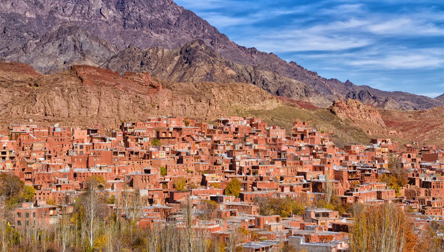 header picture of tour Iran: Between mosques and mausoleums