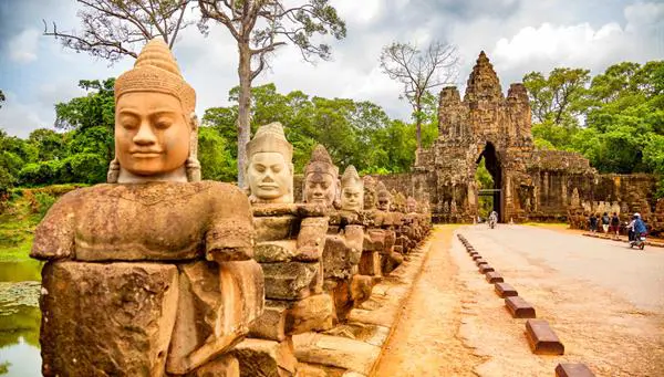 Mega Travel Viajes a Vietnam y Camboya | 2024-2025