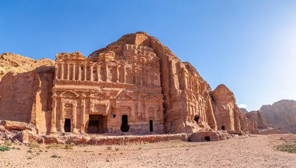 Contrastes de Jordania y Esencias de Egipto